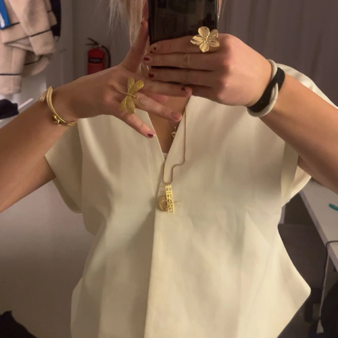 Vit v-ringad blus - 90