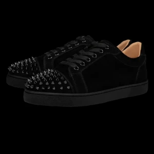 Christian Louboutin - Super snygga loubs som knappt är använda. Köpta för runt 8800 kronor. Skriv för fler frågor och bilder!💎 Använd gärna ”köp nu”!🌟🔥