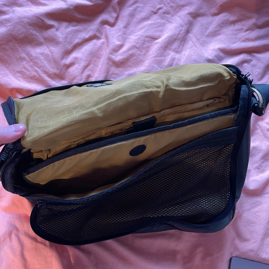 Svart axelväska från samsonite - 92