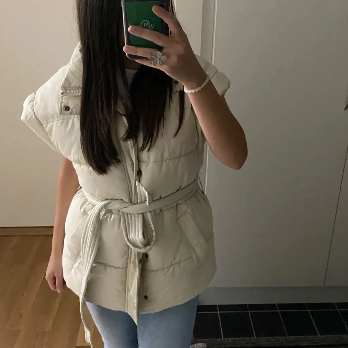 Beige dunväst med bälte - 90