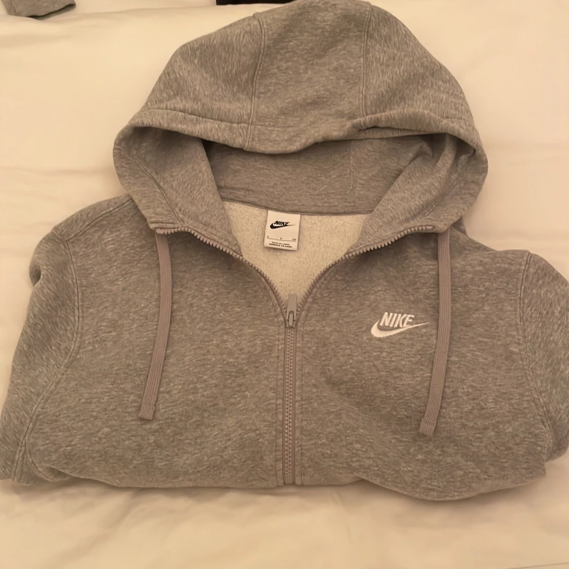 Grå hoodie från Nike