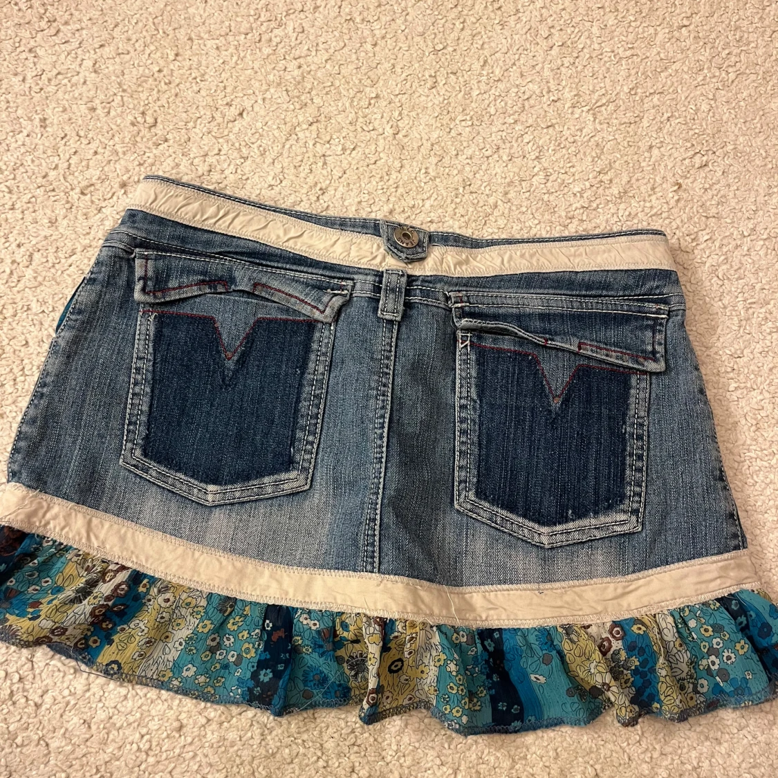 Jeanskjol med volang från My Industry - 2