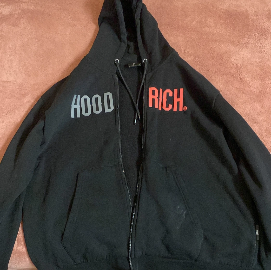 Svart hoodie från Hoodrich