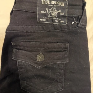 true religion jeans - säljer mina true religion jeans då de inte kommer till användning, bra skick använda typ 2 ggr. köpte de för 1300