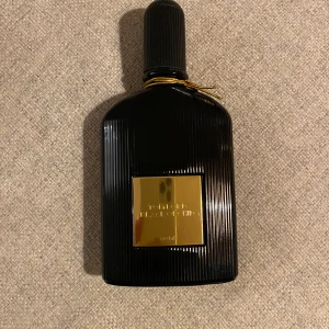 Tom Ford Black Orchid - Tom Ford Black Orchid Edp 50ml. Max använt 5ml. Nypris 1590kr.