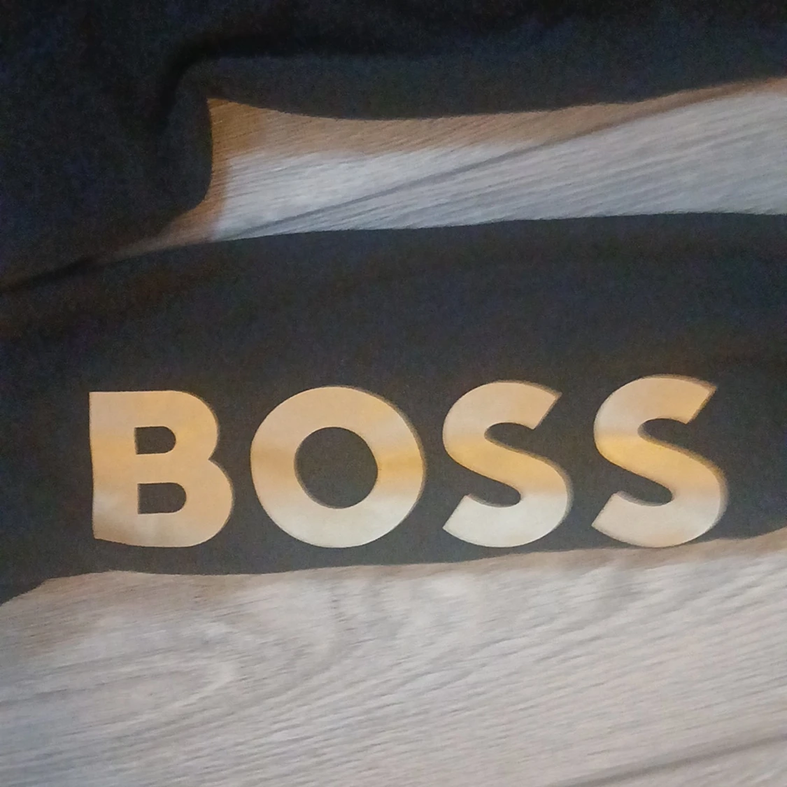 Svart tröja med dragkedja från BOSS - 91