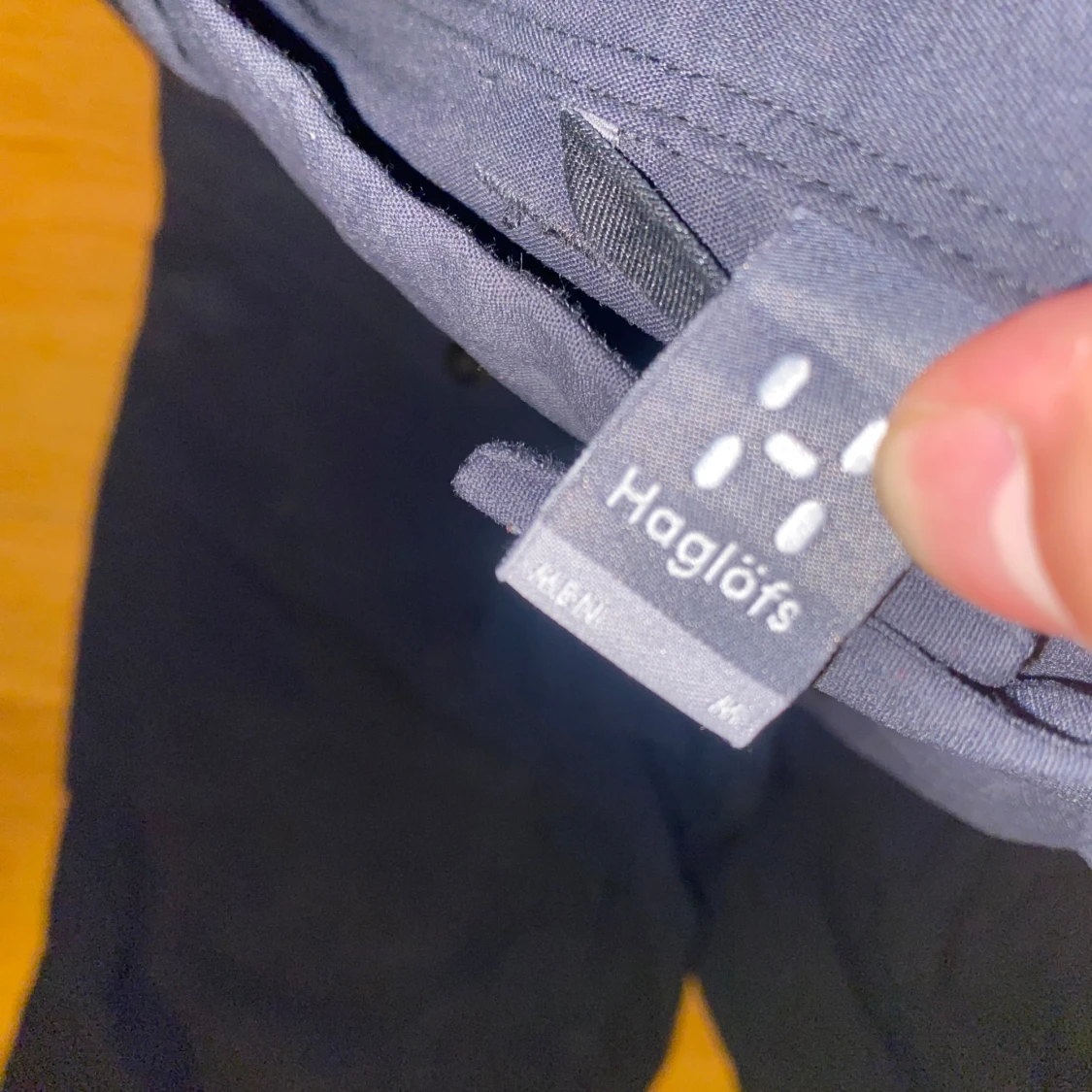 Svarta byxor från Haglöfs - 92