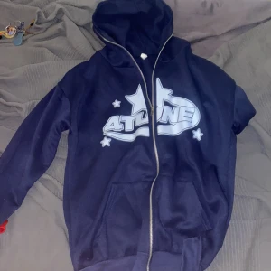 Full zip upp - Hej säljer denna full zip upp, Oanvänd storlek M