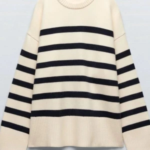 Stickad randig tröja  - Pris kan diskuteras💕