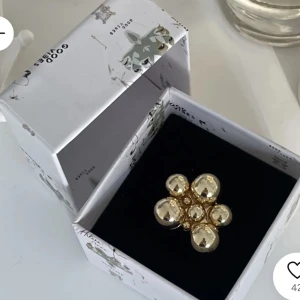 Eftertraktad ring!💗💗 - Säljer nu min eftertraktade Ioaku ring. Nyskick.💗💗