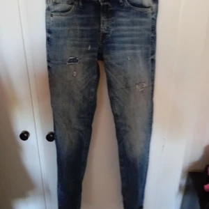 Jeans från Jack and Jones  - Bra skick storlek 3o*34