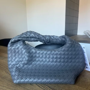 Flätad väska - Helt oanvänd väska från Gina tricot