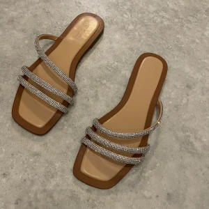 Sandaler - Aldrig använda! 