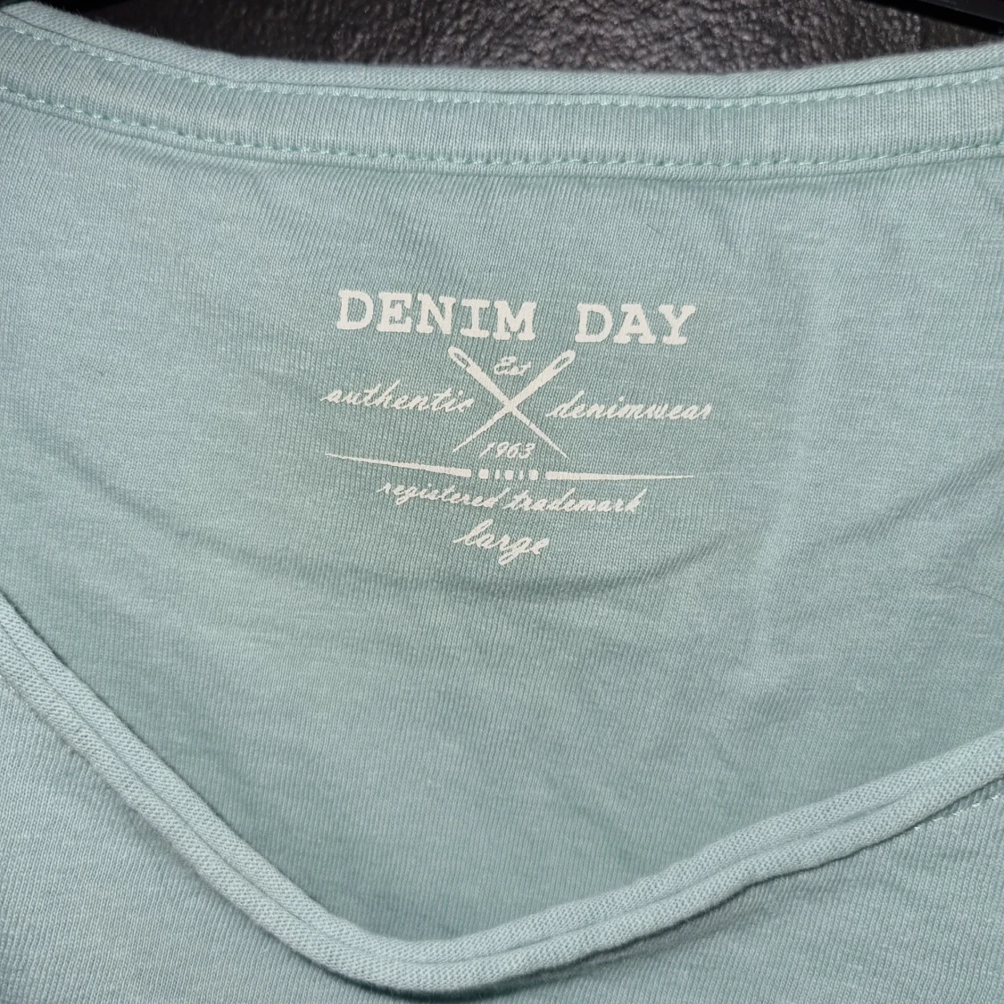 Grön t-shirt från Denim Day - 90