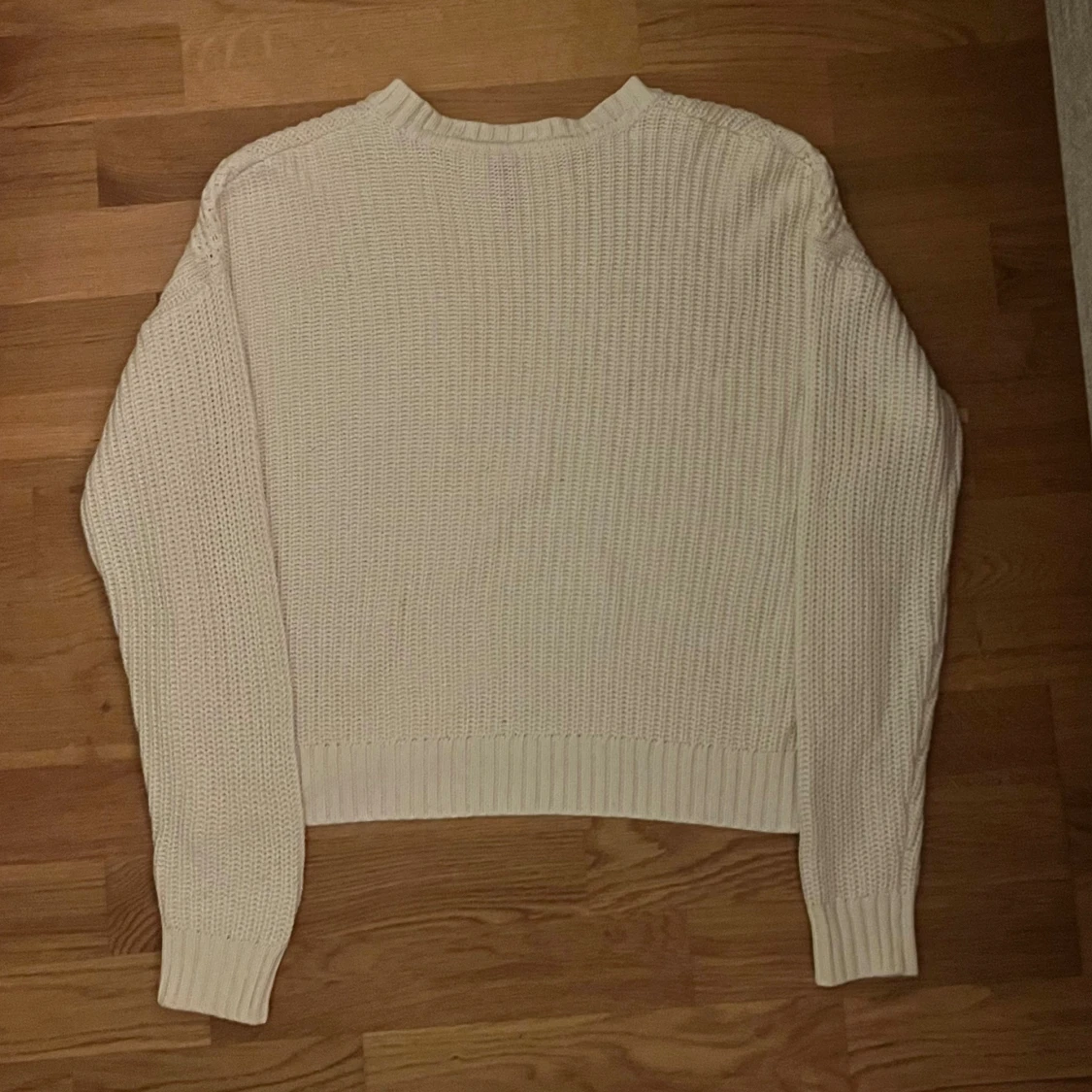 Vit stickad tröja - 91