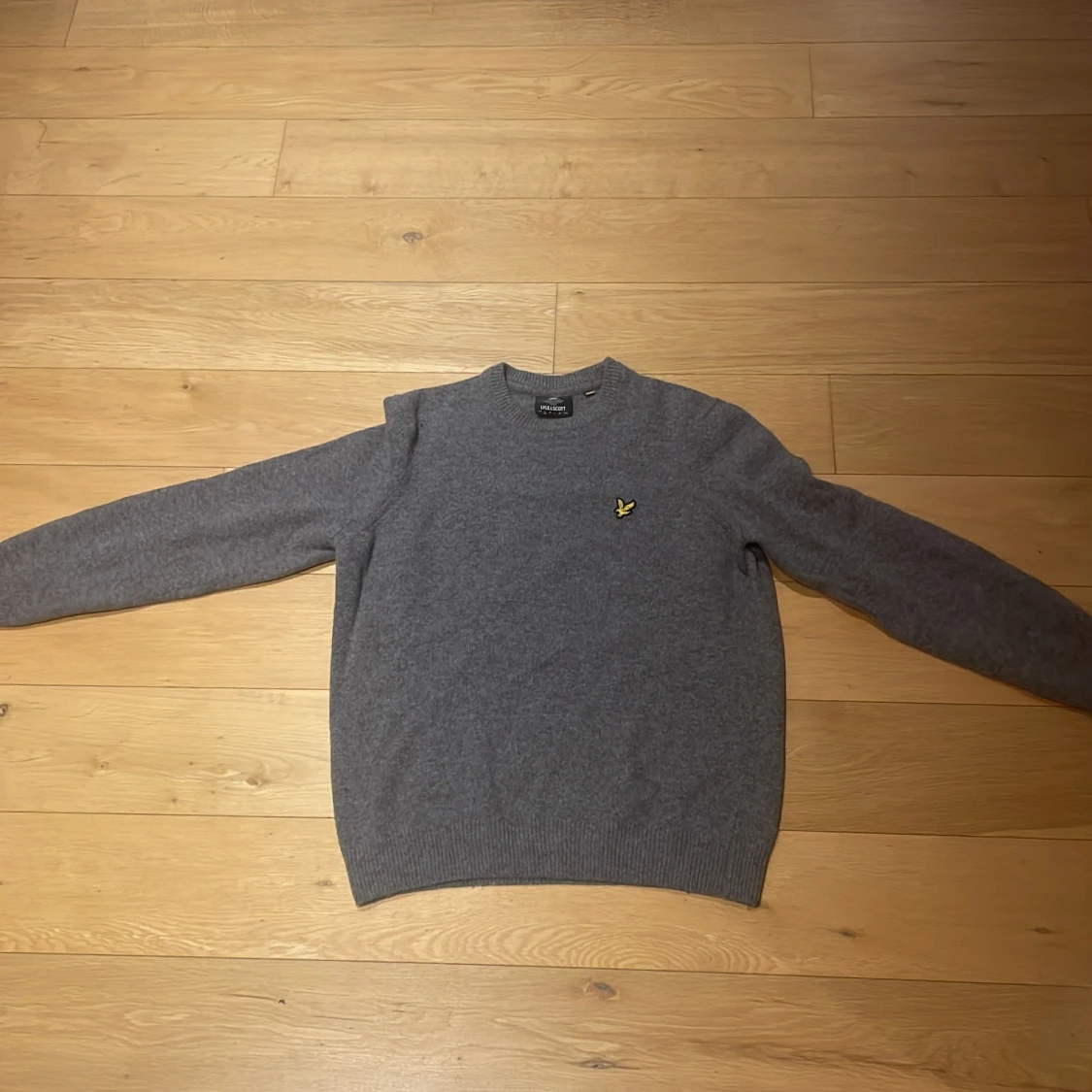 Lammullströja lyle and scott 