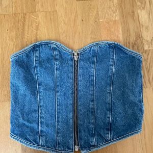 Jeans topp - Jeanstopp med dragkedja 
