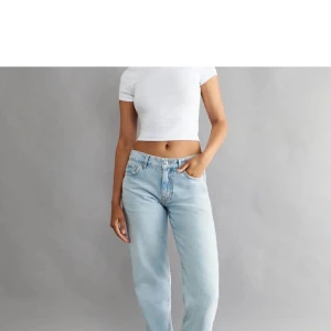 Gina tricot jeans  - Säljer då dom inte kommer till användning, använt fåtal gånger, skriv om ni har frågor eller vill ha fler bilder💗