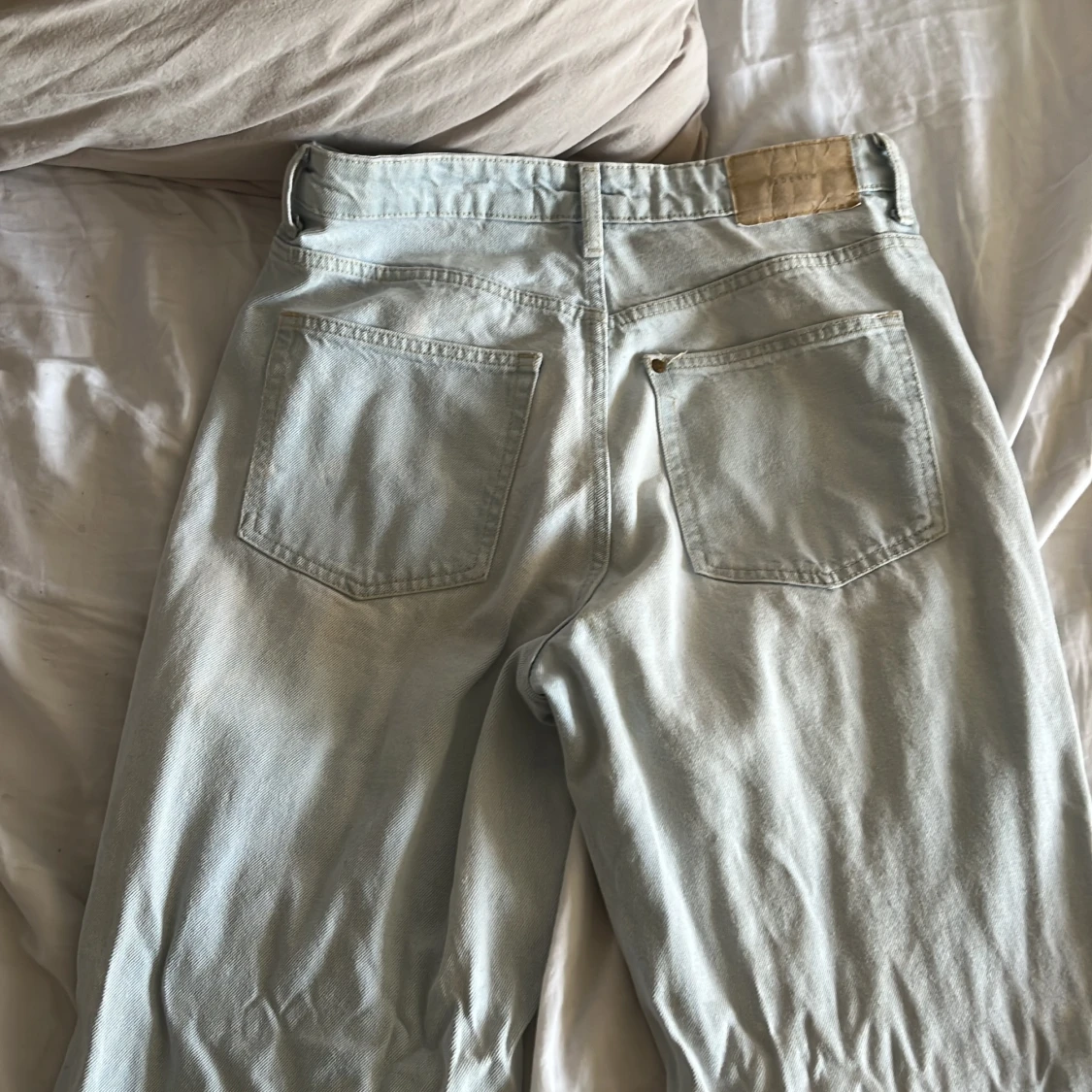 Ljusblå 90's Straight jeans från H&M - 90