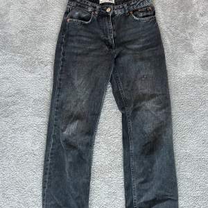 Jeans från zara, stl 34, Mid waist