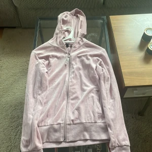 Mysig rosa hoodie  - För dig som söker en mysig rosa hoodie