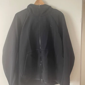 Nike Tech Svart (gamla modellen) - Bra skick, Storlek L