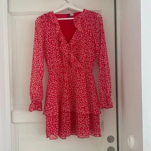 Blommig klänning - Sommarklänning får H&M Nyskick!💕