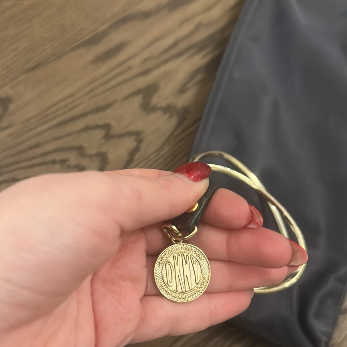 Svart kuvertväska från DKNY - 26