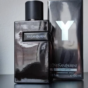 YSL Y. Le Parfum. 100ml - YSL Y. Le parfum. 100ml. The perfume is new and comes in the original box. The folie is still left on the box, just opened on one side.