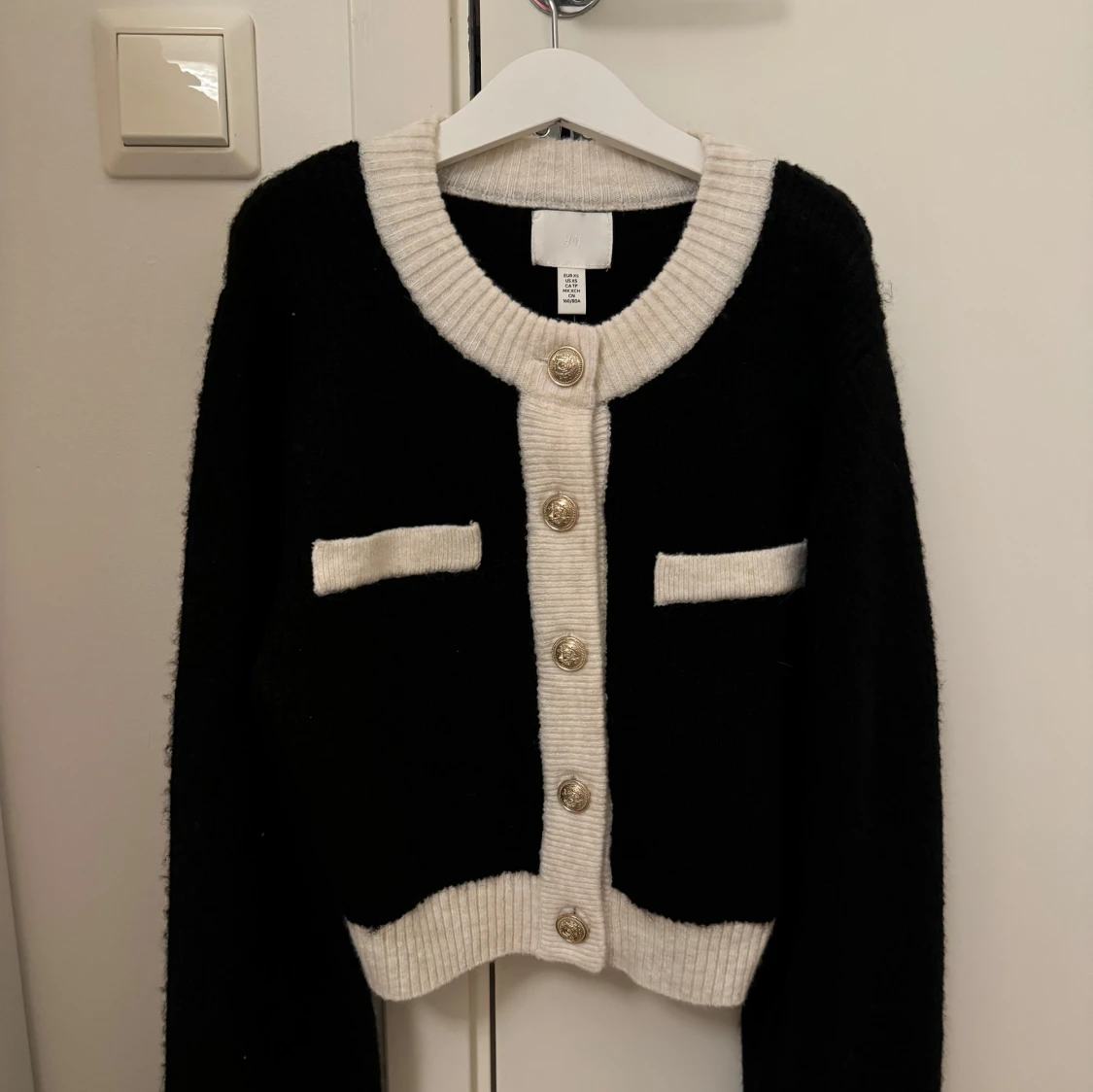 Svart och vit kofta från H&M - 90