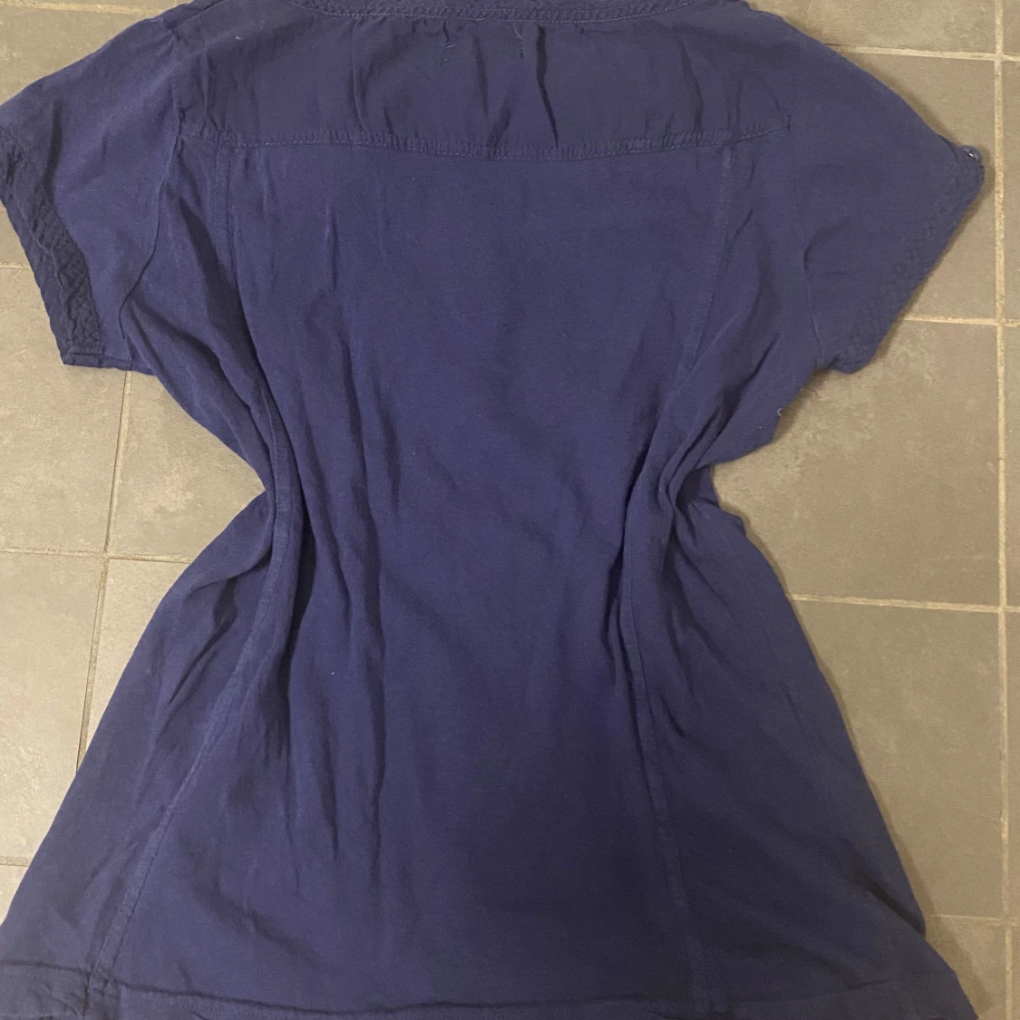 Marinblå topp - 91