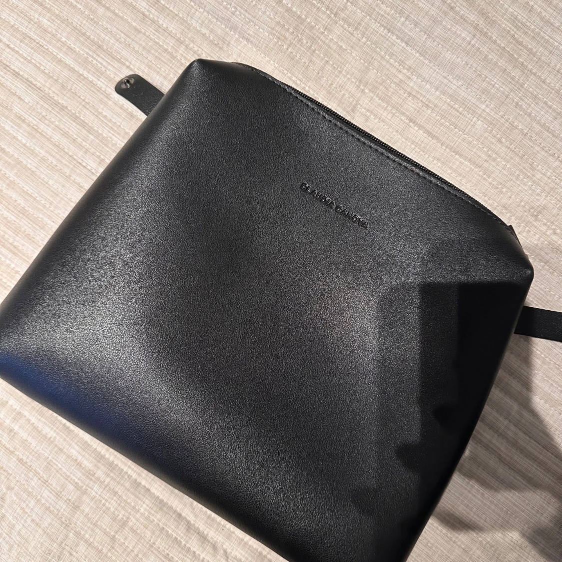 Svart väska från Claudia