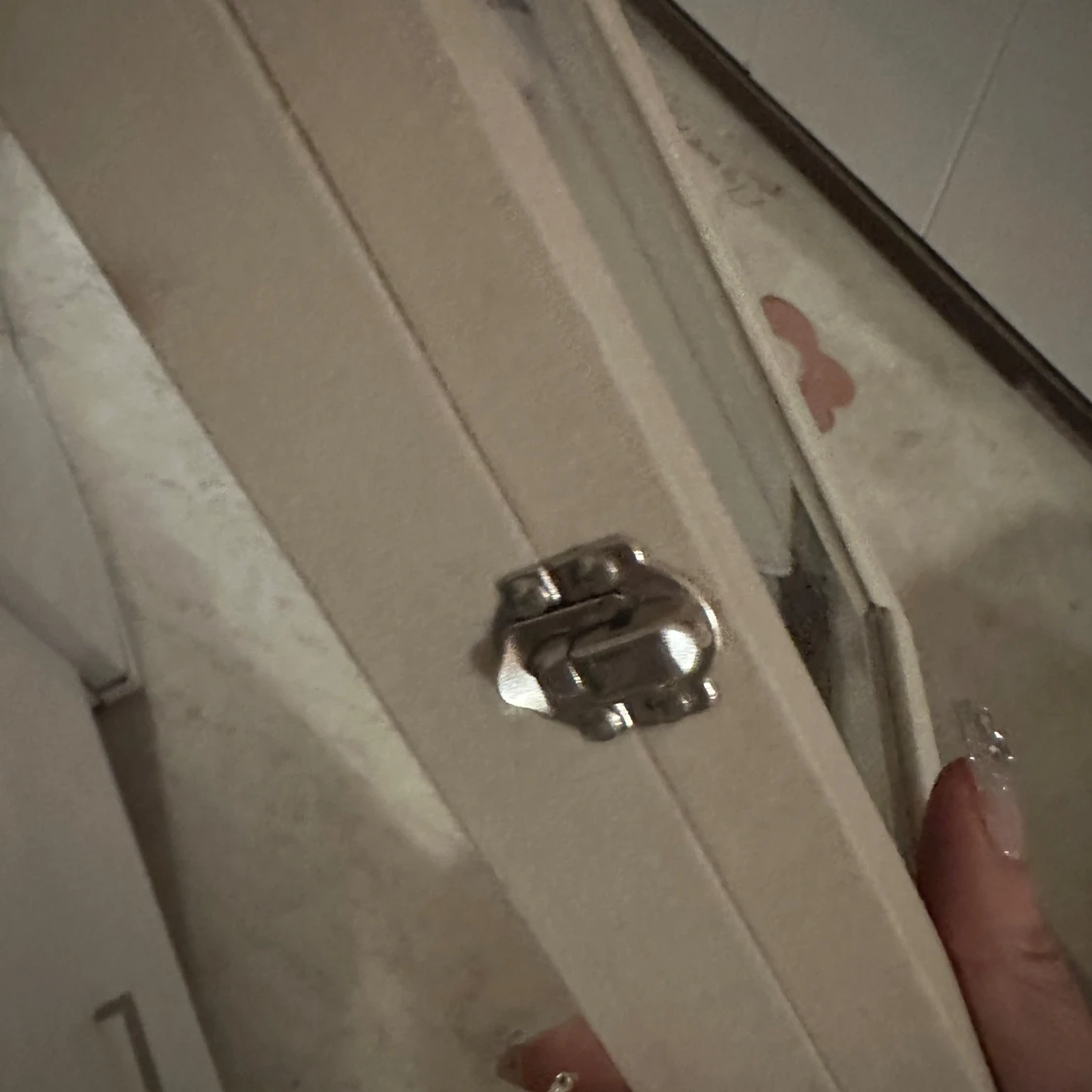 Beige smyckeskrin med glaslock - 91