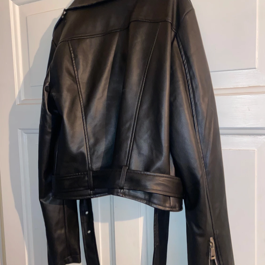 Svart skinnjacka från NLY Trend, Nelly  - 1