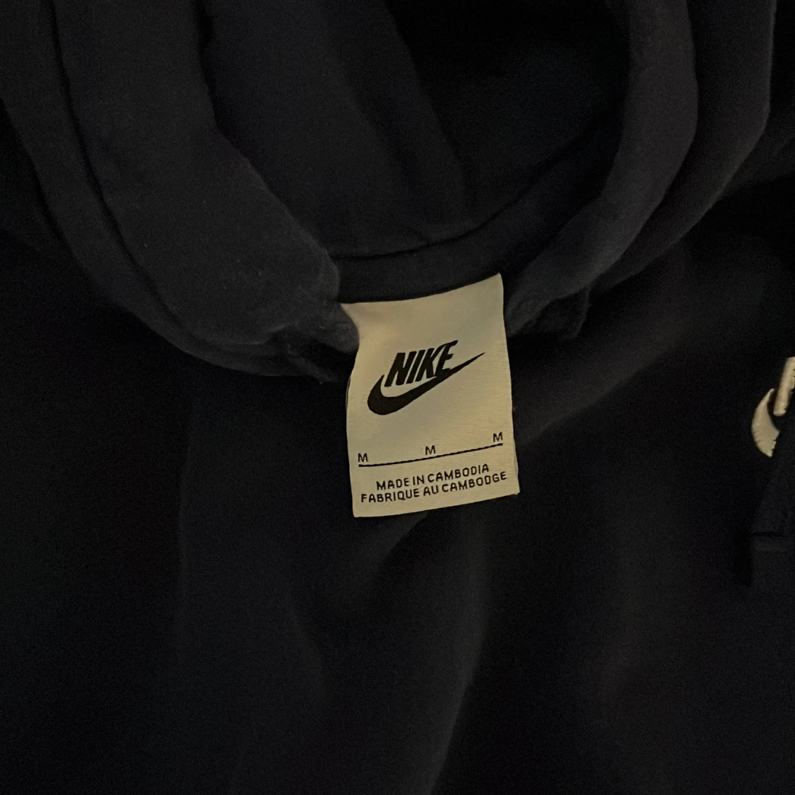 Mörkblå hoodie från Nike - 90
