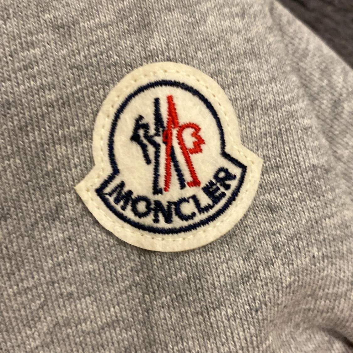 Grå hoodie från Moncler - 92