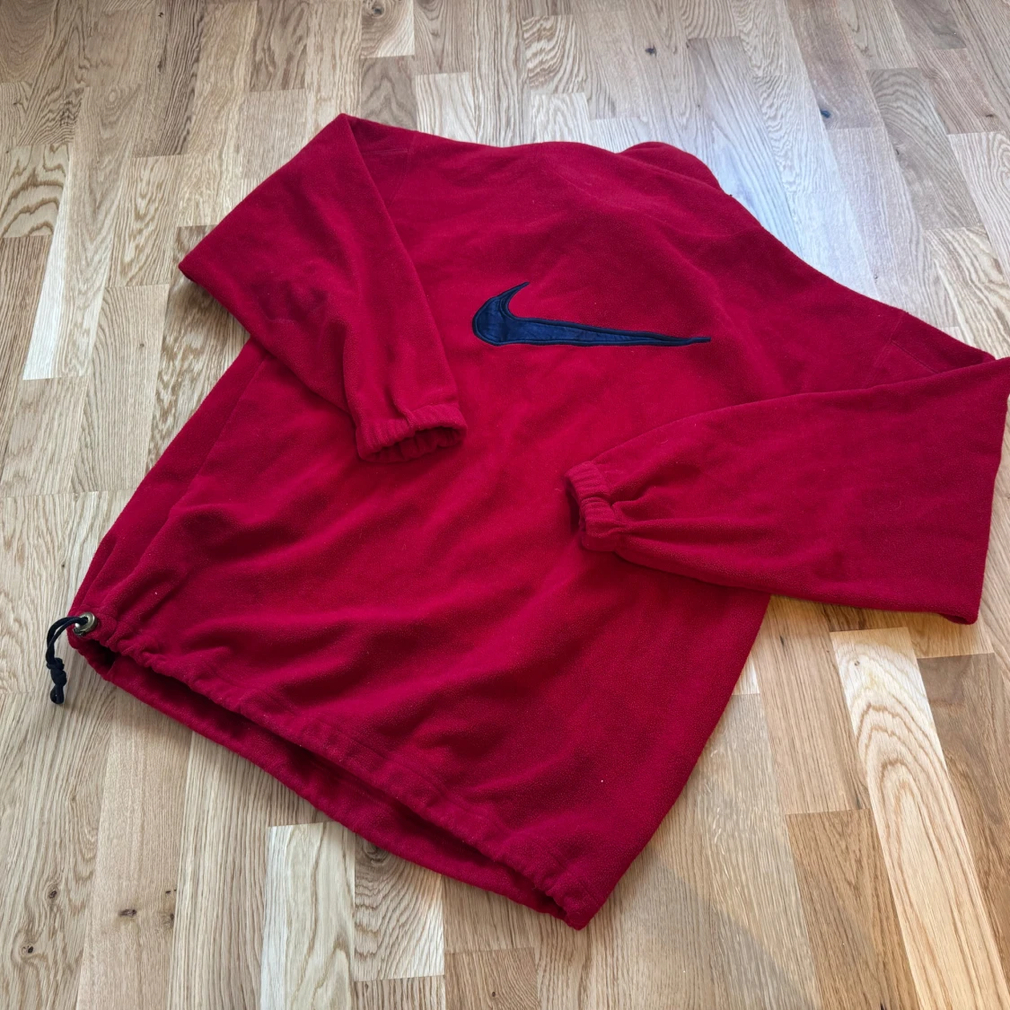 Röd fleece 80’s/90’s från Nike - 90