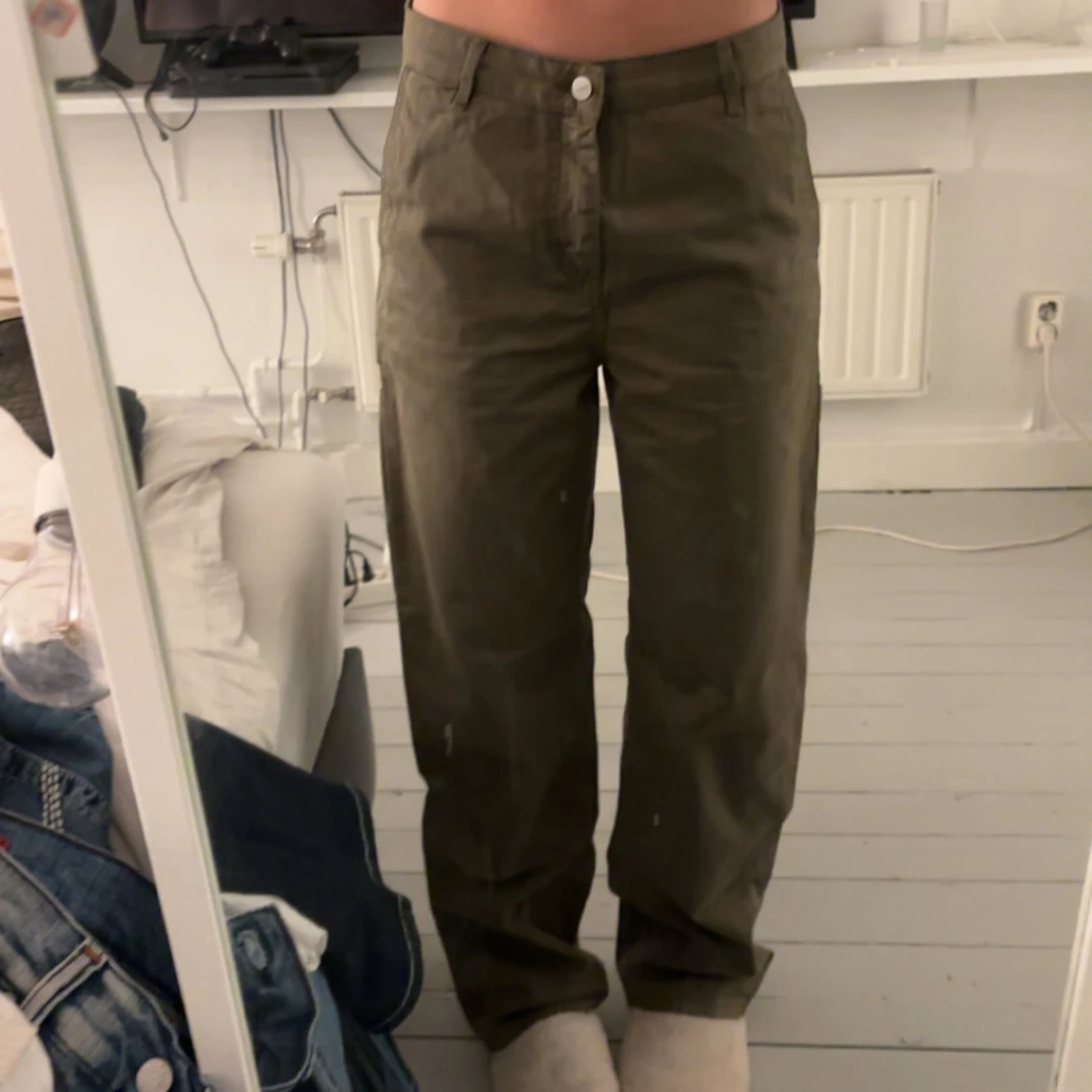 Olivgröna Carhartt byxor  - 90