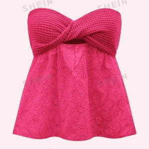 Rosa tubtop  - Säljer denna fina toppen från shein som aldrig använts, passar jätte fint och bra till sommaren, köparen betalar frakt💕