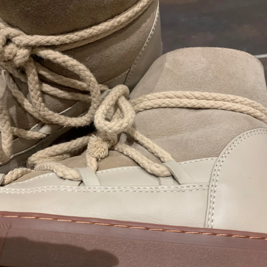 Beige vinterboots från Inuikii - 90