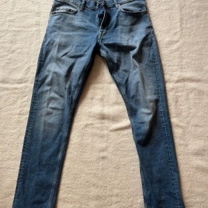 Tiger of Sweden Jeans - Säljer ett par jeans från Tiger Of Sweden. Använda 2 gånger. Kvitto finns. Orginal pris 1599kr. Helt felfria. 