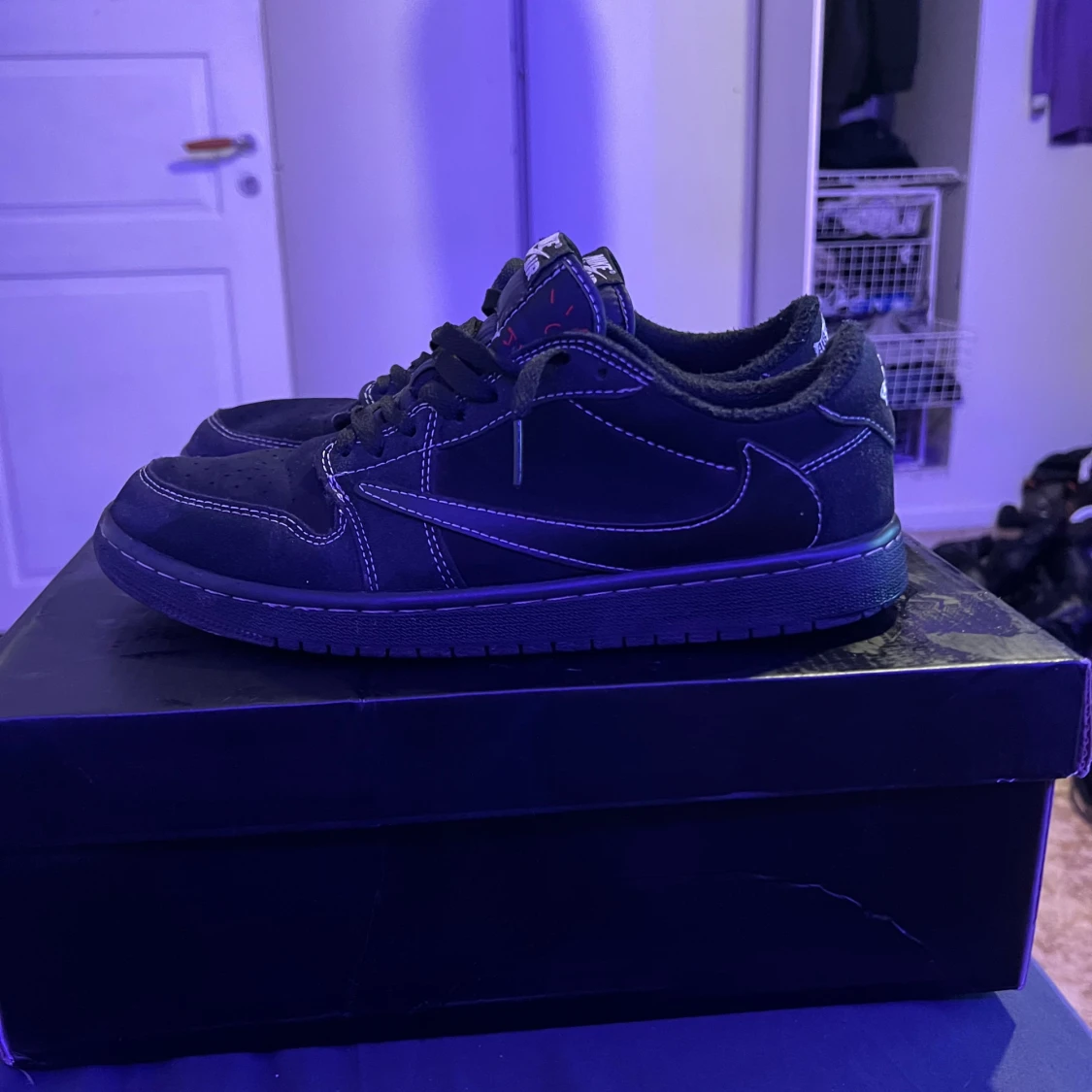 Travis scott jordan 1 low phantom