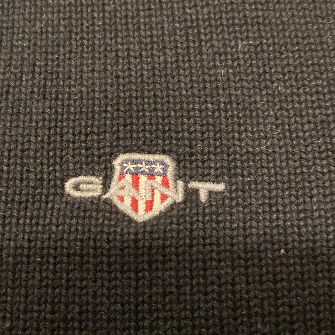 Svart tröja med dragkedja från Gant - 90