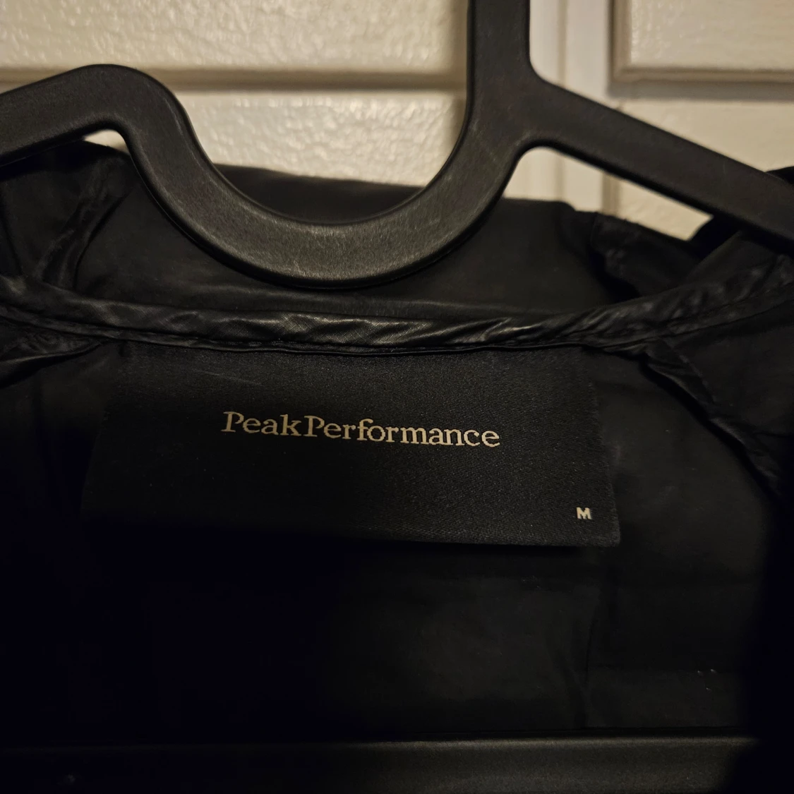 Svart dunjacka från Peak Performance - 93