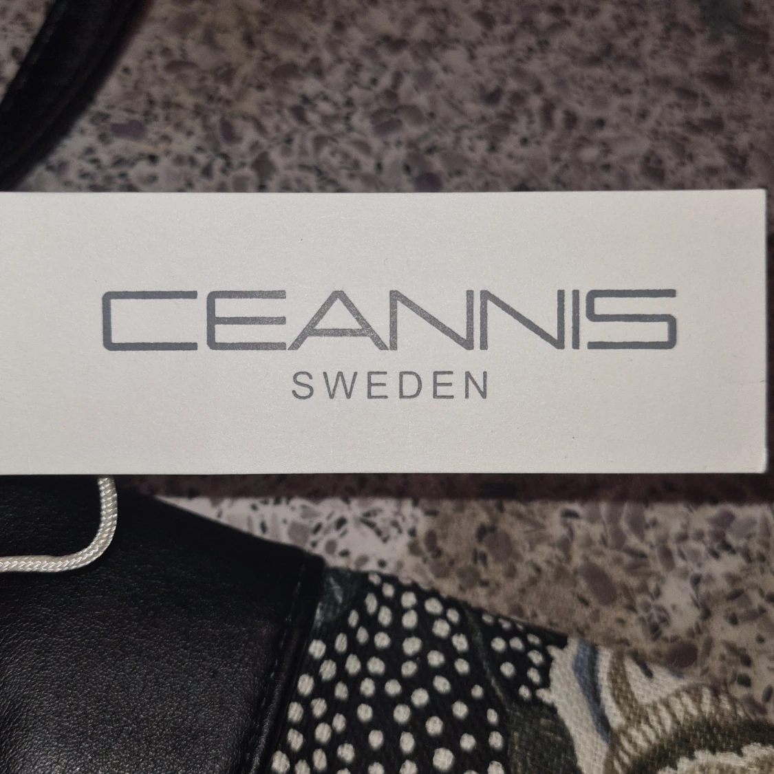 Blommig axelväska från Ceannis - 91