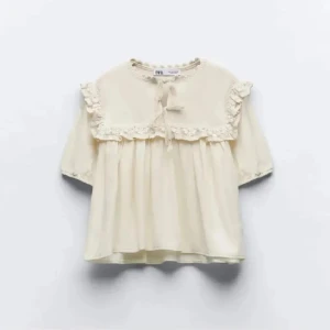 Beige blus från Zara❤️ - Säljer en söt beige blus från Zara i storlek S❤️