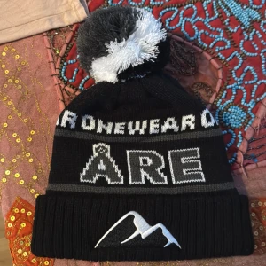 Onewear Åre mössa  - Onewear Åre mössa totalt utsåld överallt 