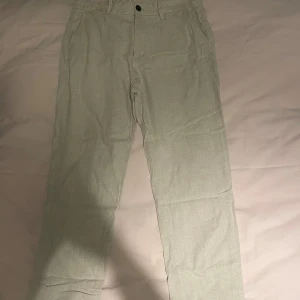 Linnebyxor  - Säljer dessa fina linnebyxor från calliope i storlek 44, perfekta till sommaren🩷🩷