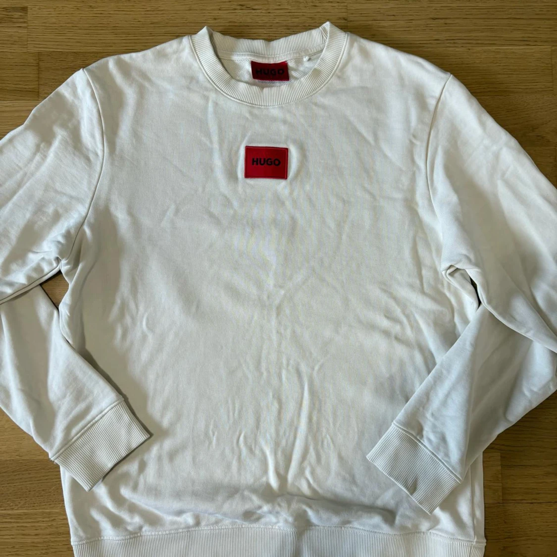 Vit tröja från Hugo
