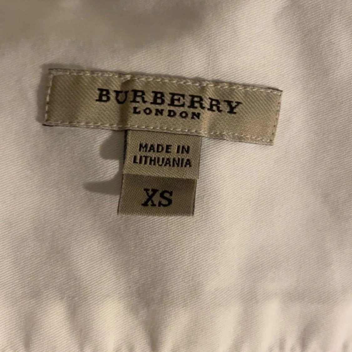 Vit skjorta från Burberry - 90